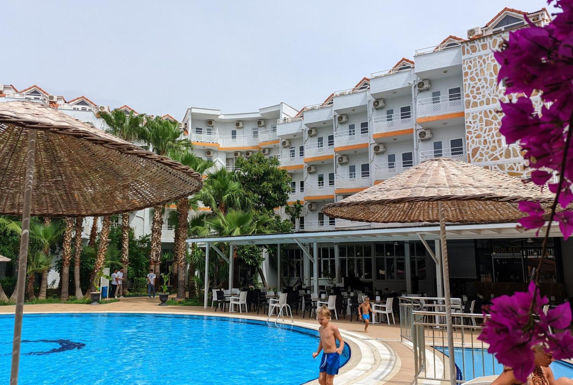 Uk Hotel Kiris Antalya Exterior foto