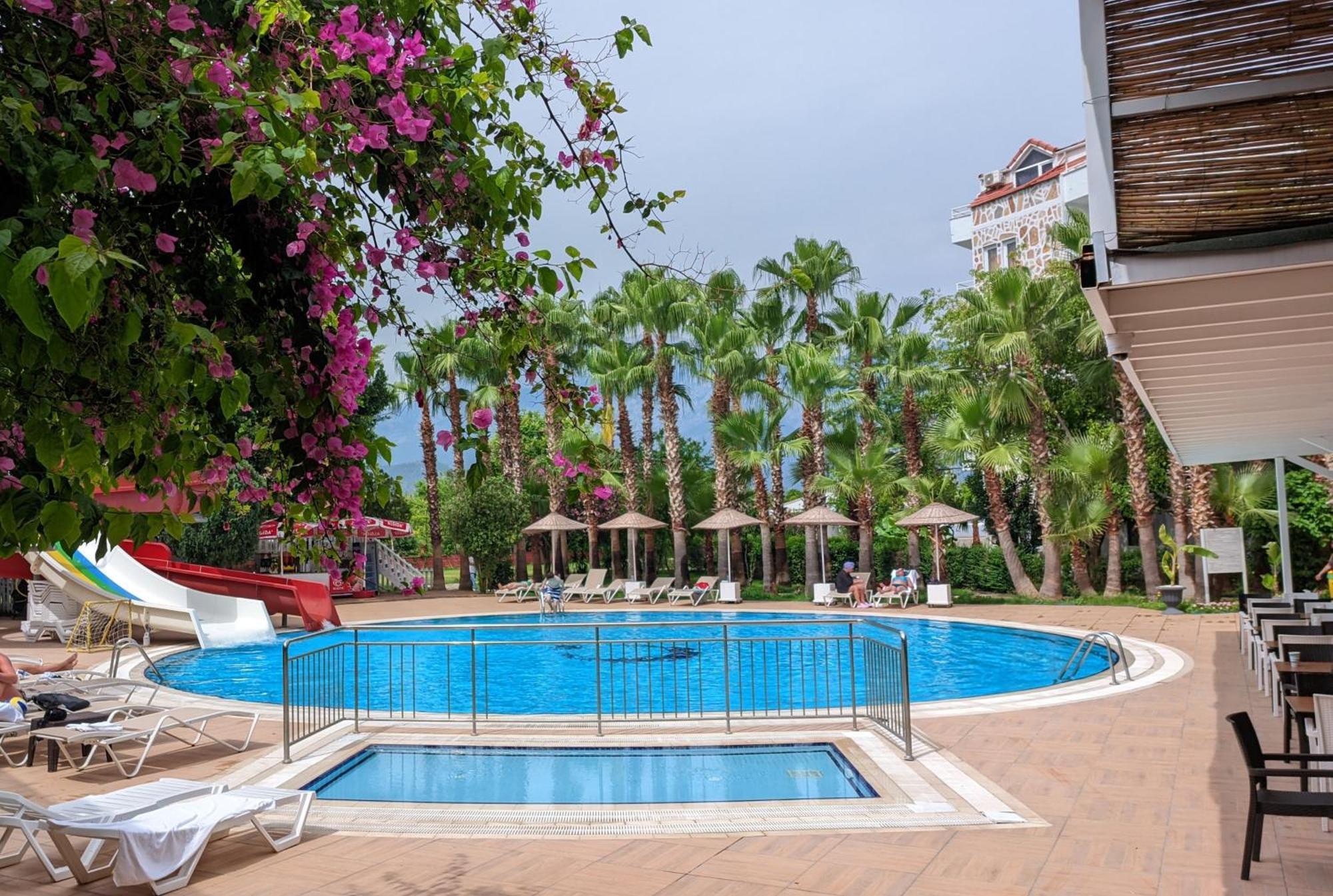 Uk Hotel Kiris Antalya Exterior foto