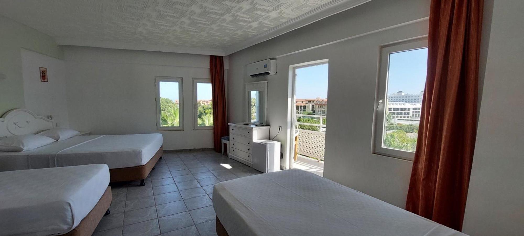 Uk Hotel Kiris Antalya Exterior foto